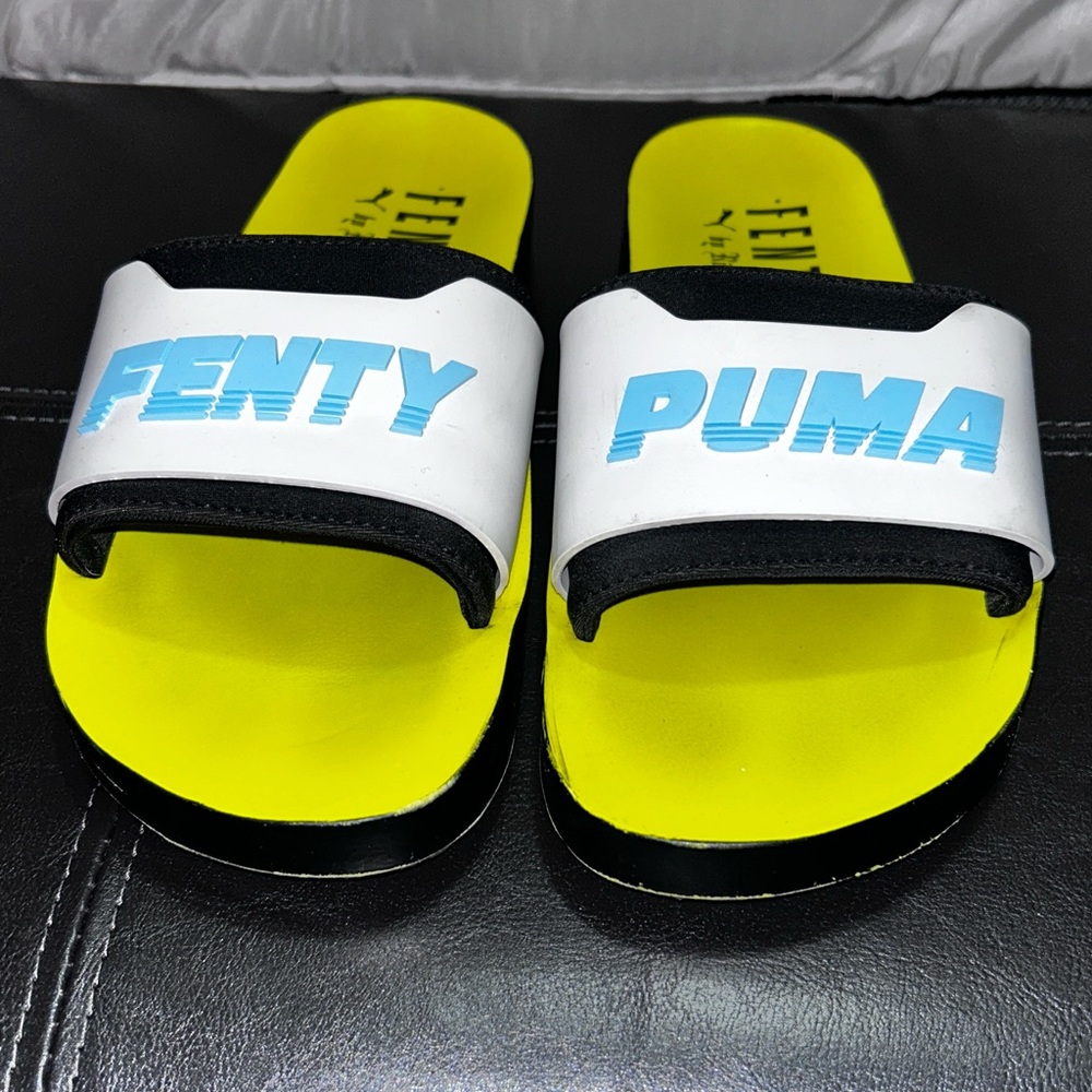 🥰FENTY PUMA SLIDES